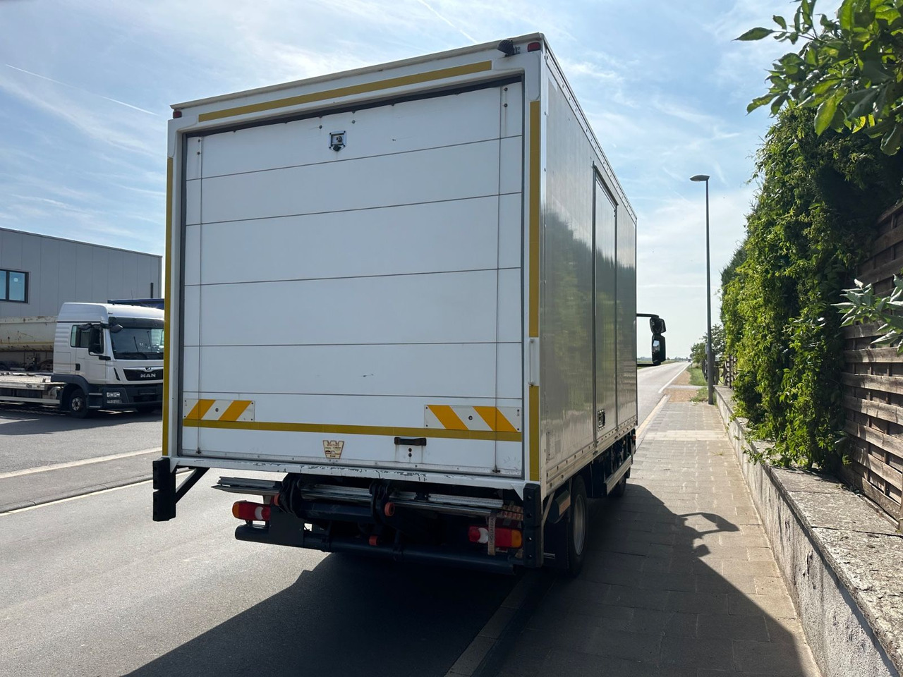 Iveco Eurocargo 75E19/Tüv neu/Koffer/LBW 1000kg/ - Autoutilitară box: Foto 5 Iveco Eurocargo 75E19/Tüv neu/Koffer/LBW 1000kg/ - Autoutilitară box: Foto 5