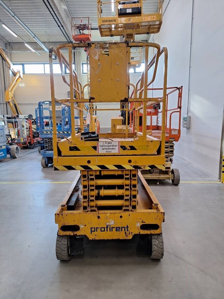 Haulotte Compact 12 - Platforma foarfeca: Foto 4 Haulotte Compact 12 - Platforma foarfeca: Foto 4