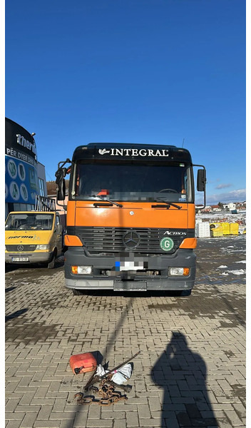 Mercedes-Benz Actros 1840 - Tractor terminal: Foto 1 Mercedes-Benz Actros 1840 - Tractor terminal: Foto 1
