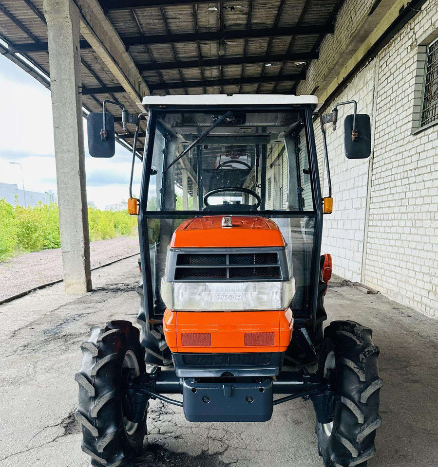 Kubota GL32 - Tractor agricol: Foto 3 Kubota GL32 - Tractor agricol: Foto 3