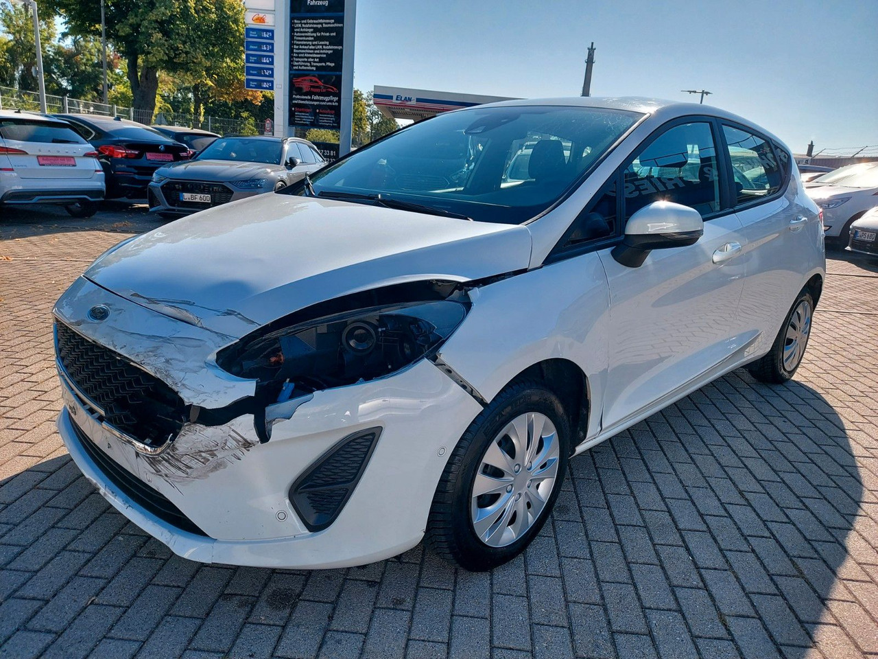 Ford Fiesta Trend KLIMAA. TEMPOMAT SHZ SPURWECHSEL - Automobil: Foto 1 Ford Fiesta Trend KLIMAA. TEMPOMAT SHZ SPURWECHSEL - Automobil: Foto 1