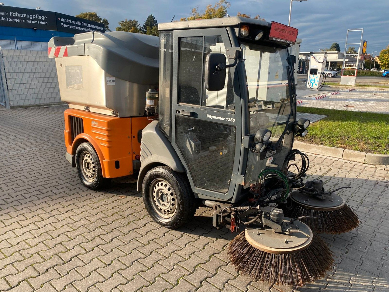 Hako Citymaster 1250 Kehrmaschine - Măturătoare stradală: Foto 4 Hako Citymaster 1250 Kehrmaschine - Măturătoare stradală: Foto 4