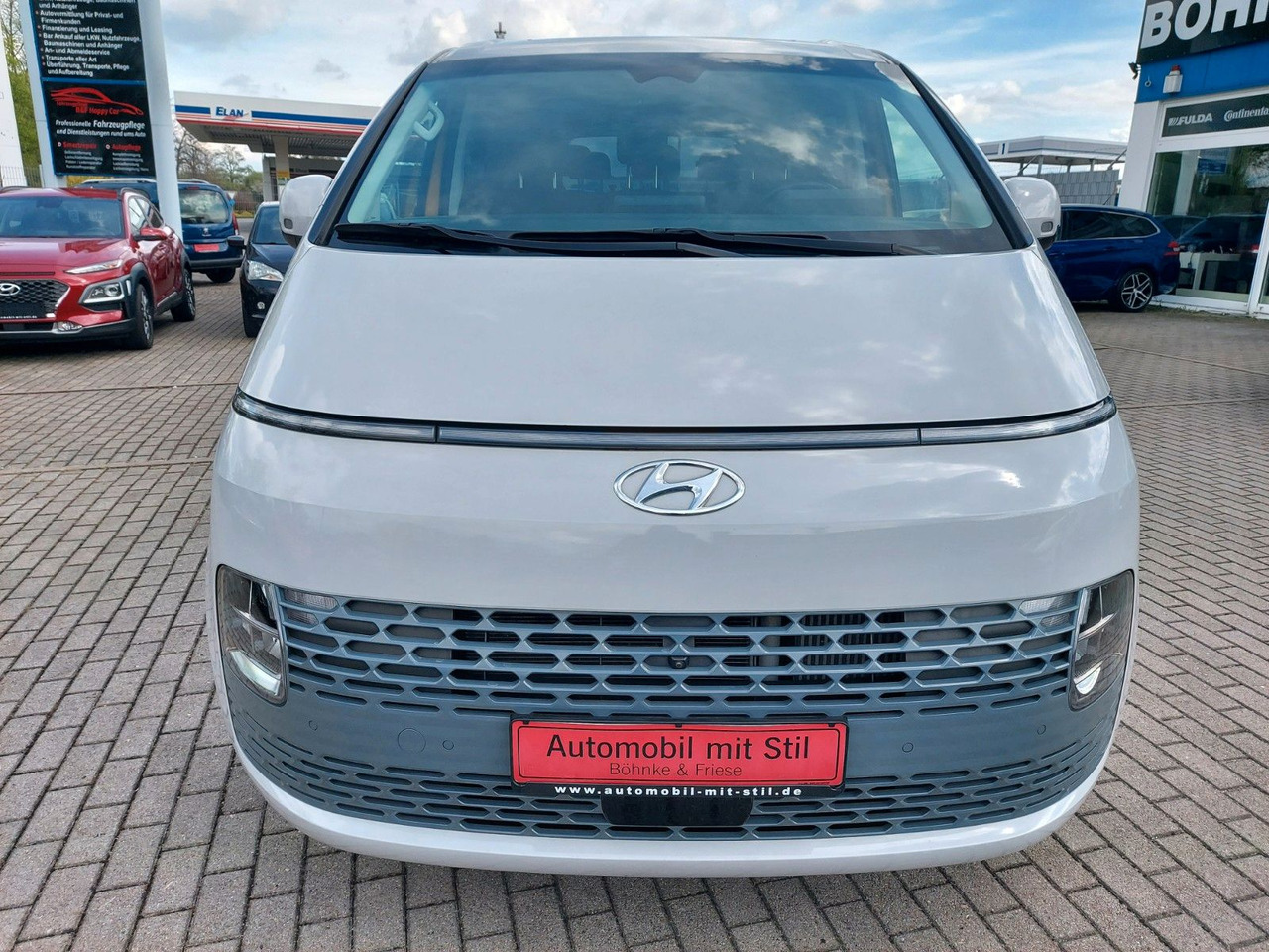 Hyundai Staria Prime 2WD LED NAVI LEDER ACC KAMERA - Transport persoane: Foto 2 Hyundai Staria Prime 2WD LED NAVI LEDER ACC KAMERA - Transport persoane: Foto 2