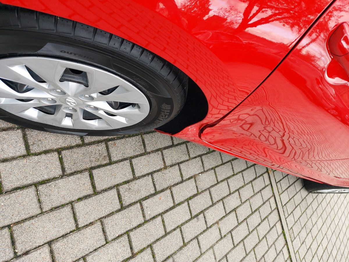 Hyundai i30 cw Pure Klima Spurasssist 8x Räder - Mașină break: Foto 3 Hyundai i30 cw Pure Klima Spurasssist 8x Räder - Mașină break: Foto 3