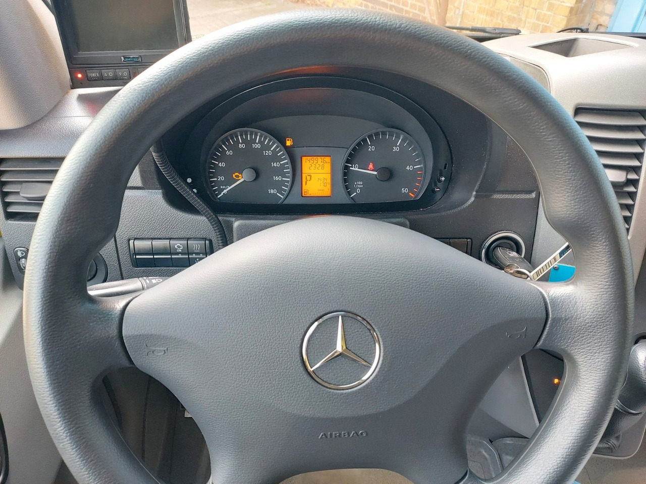 Leasing de  Mercedes-Benz Sprinter II Pritsche 516 Autom. RTW Ambulance Mercedes-Benz Sprinter II Pritsche 516 Autom. RTW Ambulance: Foto 11