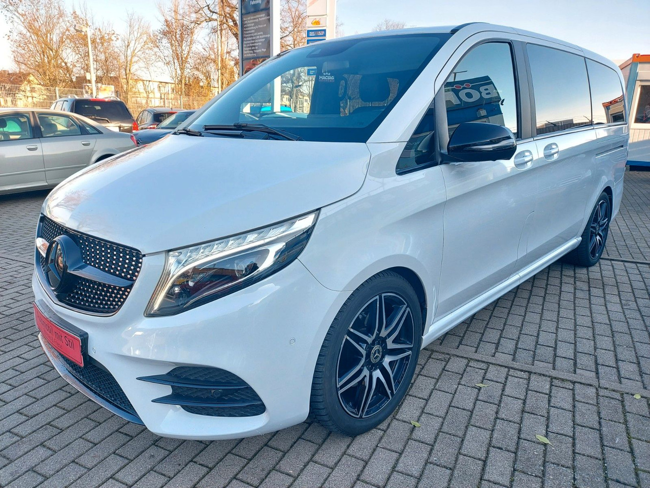 Mercedes-Benz V 250 AVANTGARDE EDITION AMG lang - Transport persoane: Foto 5 Mercedes-Benz V 250 AVANTGARDE EDITION AMG lang - Transport persoane: Foto 5