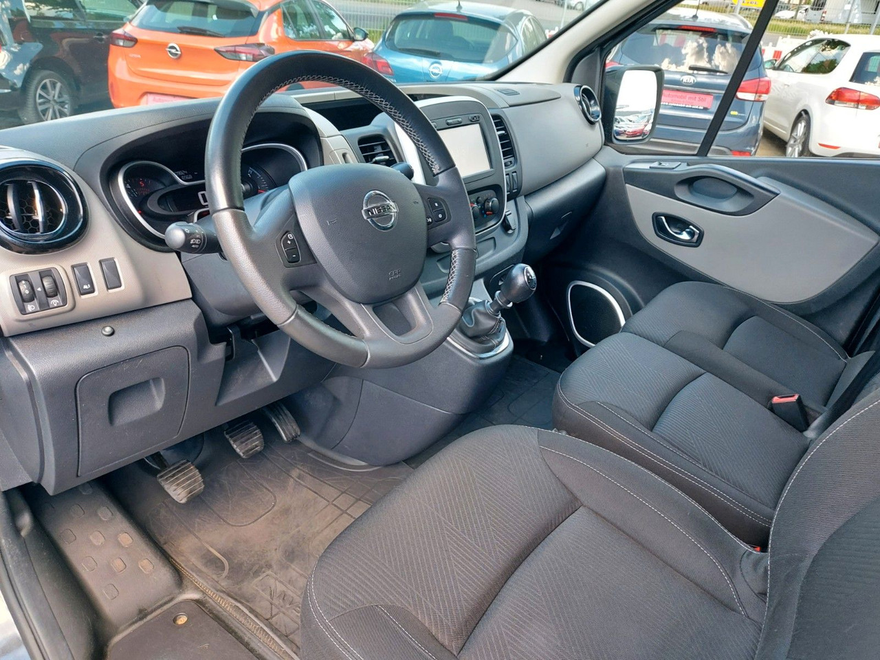 Transport persoane Nissan NV300 Kombi L2 H1 2,7t PREMIUM KLIMA TEMPO PDC: Foto 17