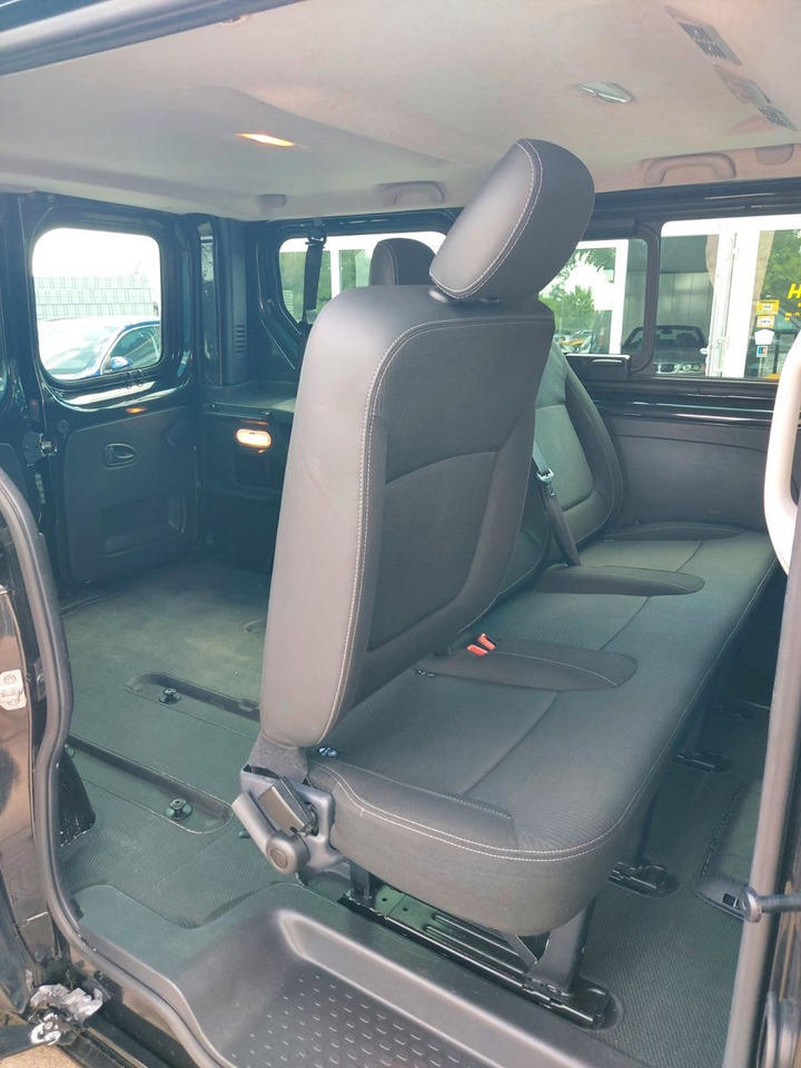 Nissan NV300 Kombi L2 H1 2,7t PREMIUM KLIMA TEMPO PDC - Transport persoane: Foto 5 Nissan NV300 Kombi L2 H1 2,7t PREMIUM KLIMA TEMPO PDC - Transport persoane: Foto 5