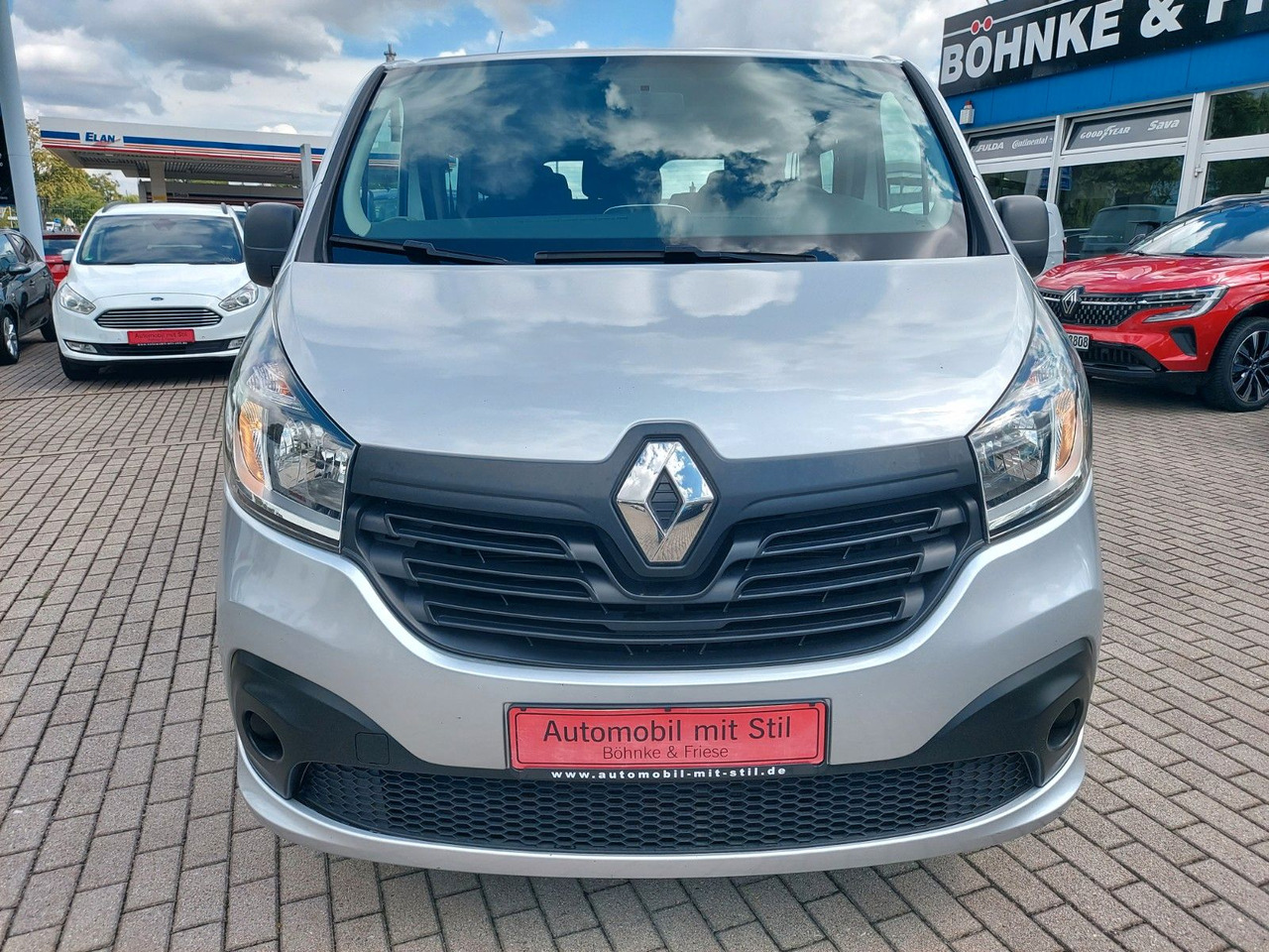 Renault Trafic Combi L1H1 2,7t Expression Klima - Transport persoane: Foto 3 Renault Trafic Combi L1H1 2,7t Expression Klima - Transport persoane: Foto 3