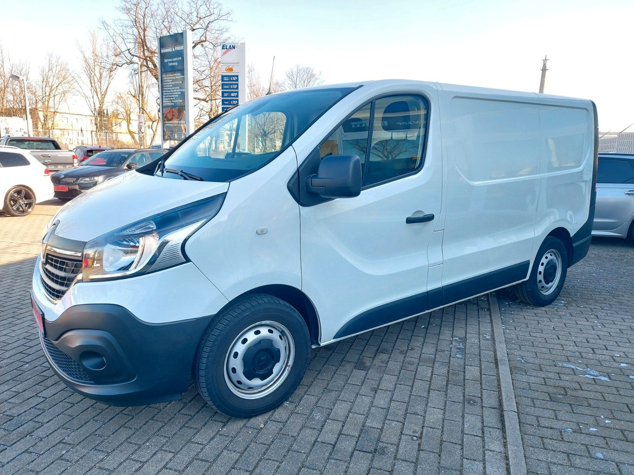 Renault Trafic Kasten L1H1 2,8t Komfort Klima Navi Tempo Renault Trafic Kasten L1H1 2,8t Komfort Klima Navi Tempo - Microbuz, Transport persoane: Foto 1 Renault Trafic Kasten L1H1 2,8t Komfort Klima Navi Tempo Renault Trafic Kasten L1H1 2,8t Komfort Klima Navi Tempo - Microbuz, Transport persoane: Foto 1