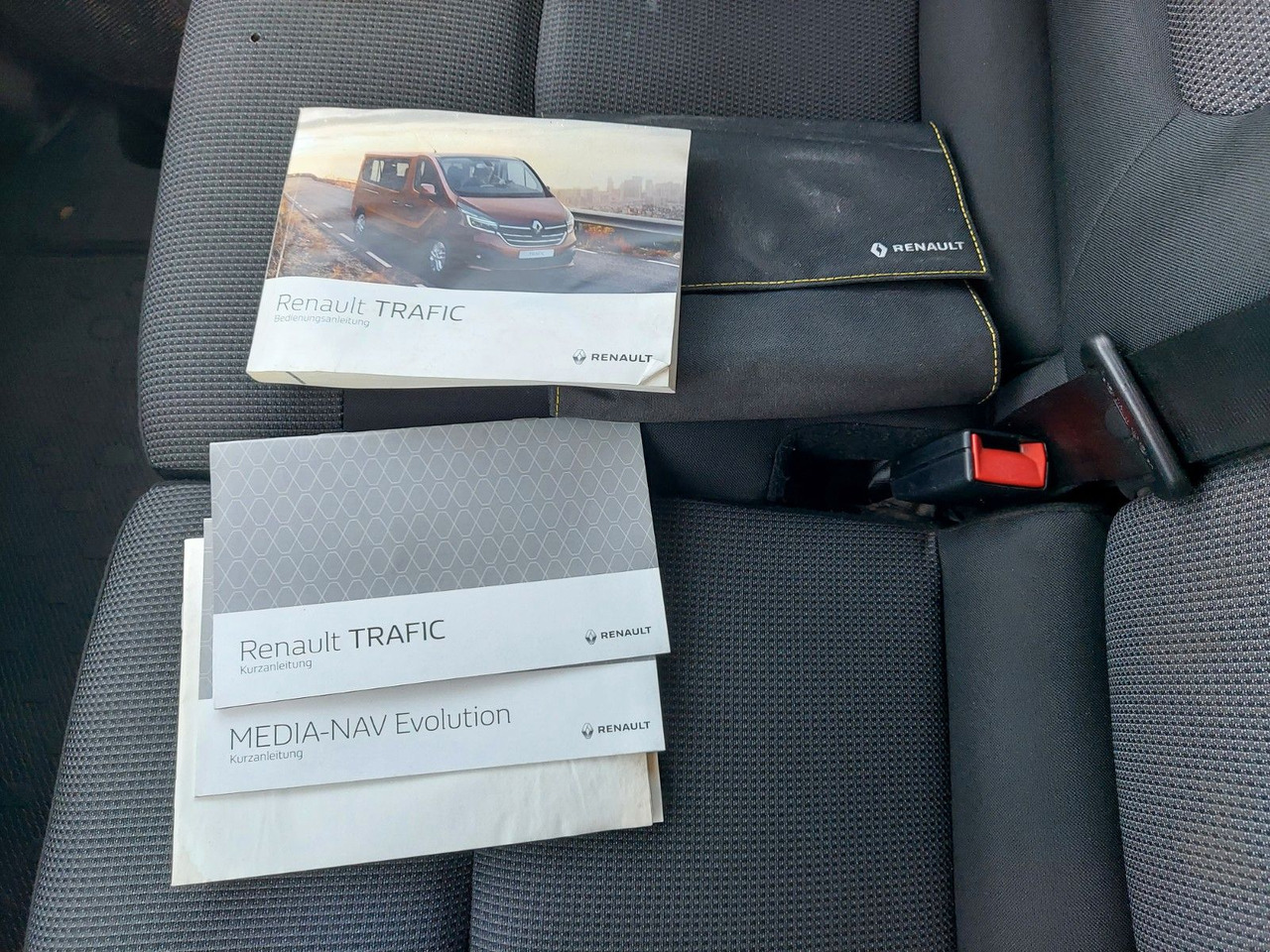 Microbuz, Transport persoane Renault Trafic Kasten L1H1 2,8t Komfort Klima Navi Tempo Renault Trafic Kasten L1H1 2,8t Komfort Klima Navi Tempo: Foto 25