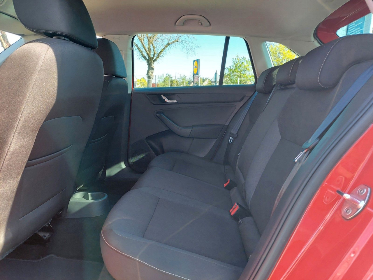 Automobil Skoda Rapid Spaceback Ambition Klima Sitzheiz. Park: Foto 15