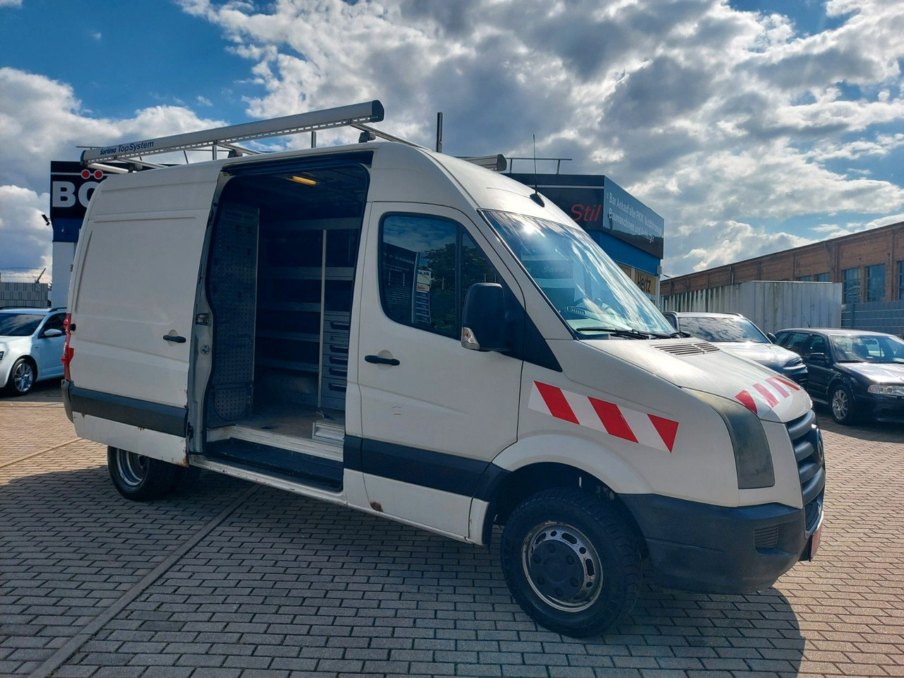 Volkswagen Crafter Kasten 50 mittel lang L2H2 Hoch Standhei - Dubă: Foto 1 Volkswagen Crafter Kasten 50 mittel lang L2H2 Hoch Standhei - Dubă: Foto 1