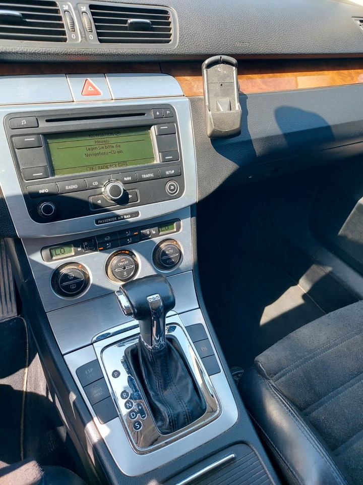Mașină break Volkswagen Passat Variant Highline Automatik Navi Leder AHK: Foto 14