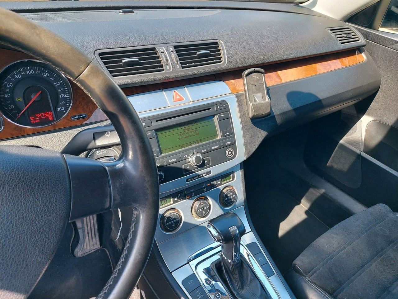 Mașină break Volkswagen Passat Variant Highline Automatik Navi Leder AHK: Foto 10