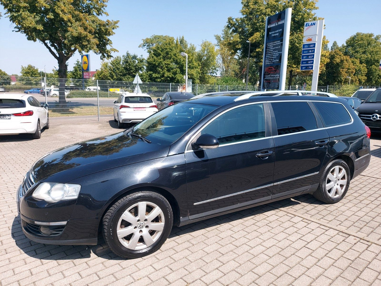Mașină break Volkswagen Passat Variant Highline Automatik Navi Leder AHK: Foto 7