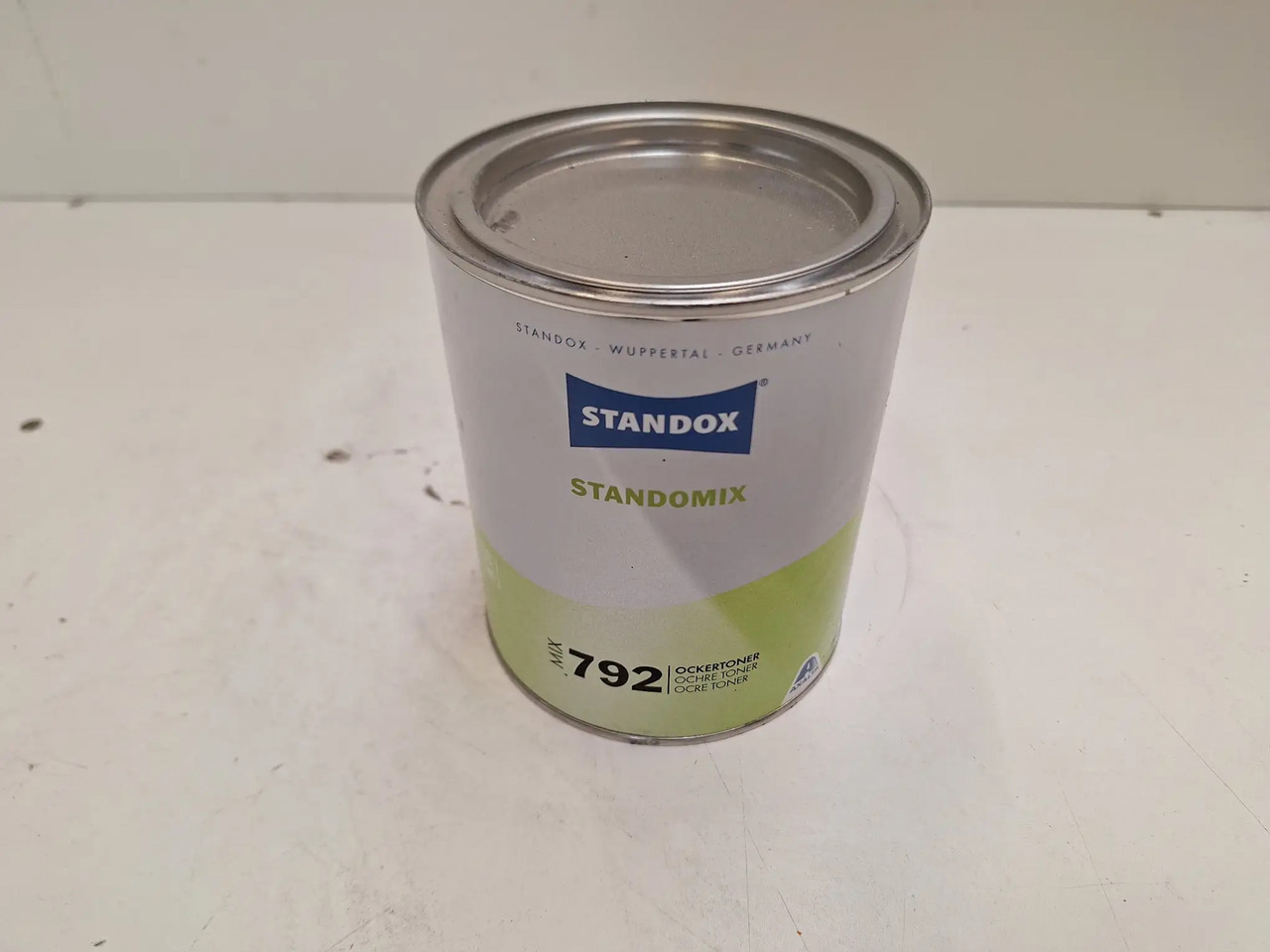 1 Dose Standomix (Standox) - Echipament de atelier: Foto 1 1 Dose Standomix (Standox) - Echipament de atelier: Foto 1