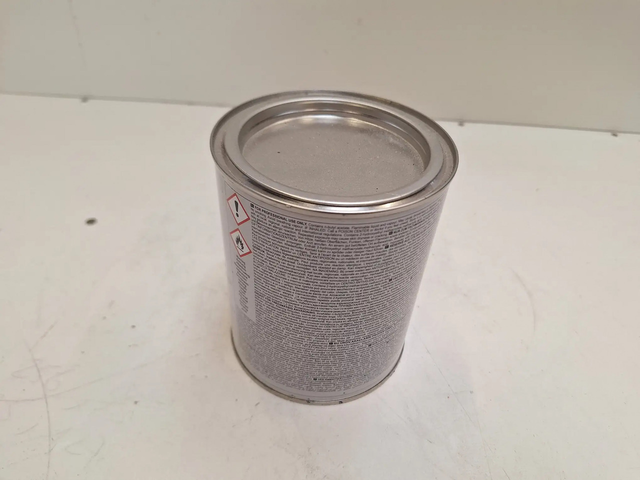 1 Dose Standomix (Standox) - Echipament de atelier: Foto 2 1 Dose Standomix (Standox) - Echipament de atelier: Foto 2