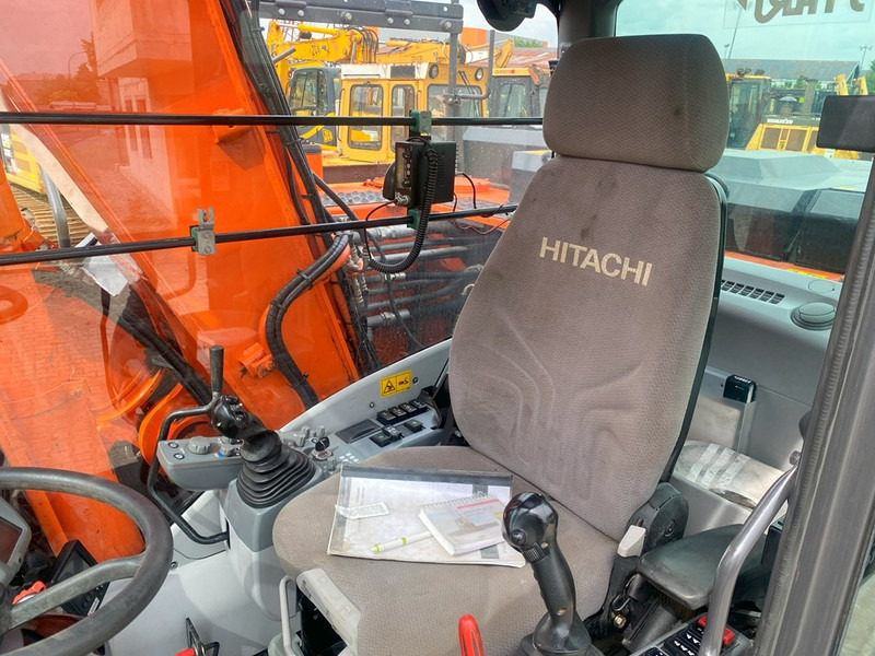 Hitachi ZX170W-6 NVT - Excavator pe roţi: Foto 5 Hitachi ZX170W-6 NVT - Excavator pe roţi: Foto 5