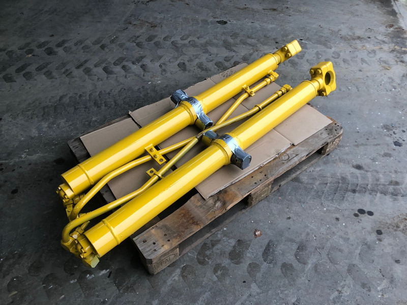 Komatsu D65-15 EX/PX Blade Lift Cylinder OEM 707-02-X0220 - Hidraulică: Foto 3 Komatsu D65-15 EX/PX Blade Lift Cylinder OEM 707-02-X0220 - Hidraulică: Foto 3