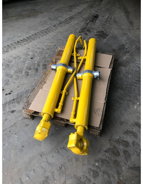 Komatsu D65-15 EX/PX Blade Lift Cylinder OEM 707-02-X0220 - Hidraulică: Foto 2 Komatsu D65-15 EX/PX Blade Lift Cylinder OEM 707-02-X0220 - Hidraulică: Foto 2