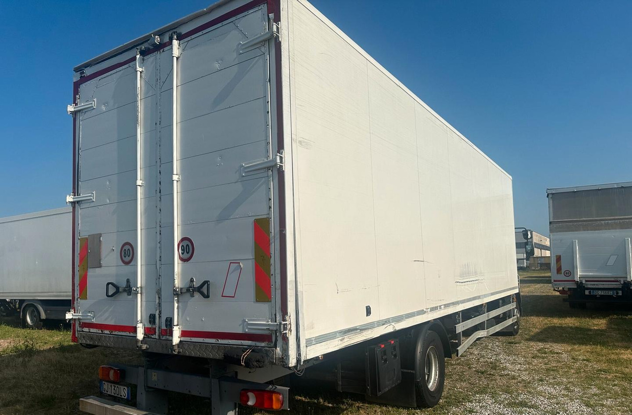 DAF LF 55.220 FURGONE 8 MT. - Camion furgon: Foto 3 DAF LF 55.220 FURGONE 8 MT. - Camion furgon: Foto 3