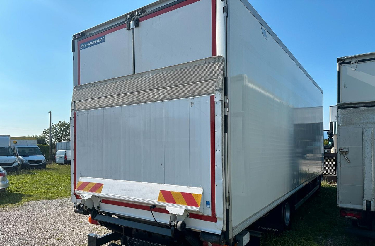 Iveco - Camion frigider: Foto 3 Iveco - Camion frigider: Foto 3