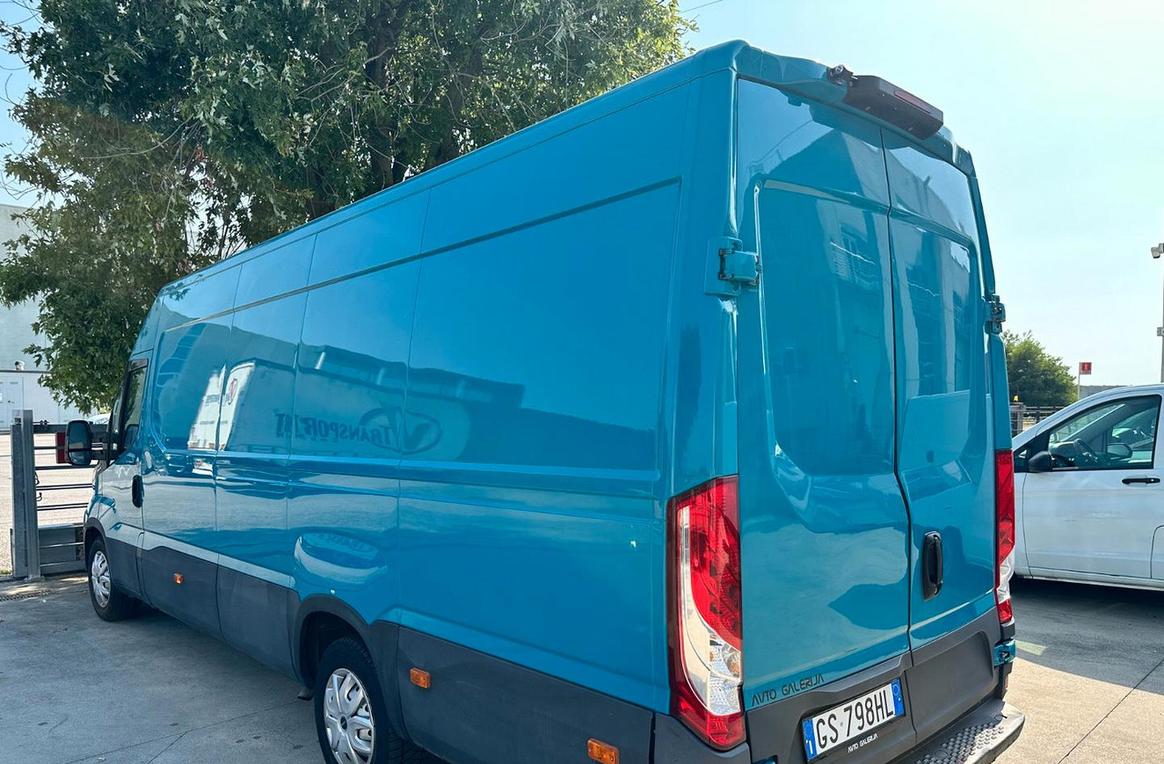 Iveco daily 35s14 passo lungo - Dubă: Foto 3 Iveco daily 35s14 passo lungo - Dubă: Foto 3