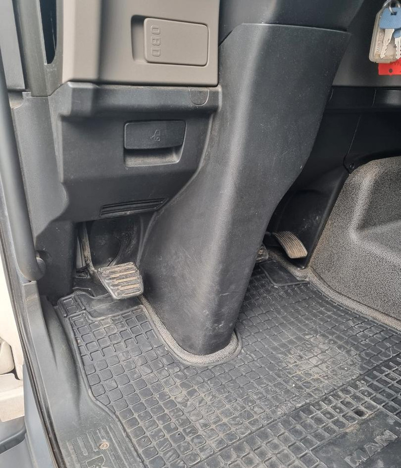 Camion furgon Man 8.190 furgone e sponda euro 6: Foto 10 Camion furgon Man 8.190 furgone e sponda euro 6: Foto 10