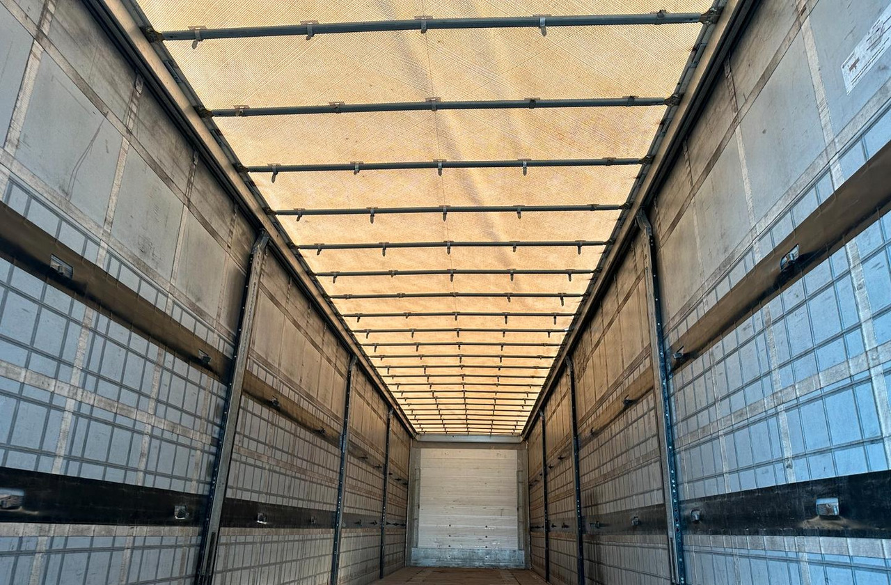 Semirimorchio schmitz cargobull 3 assi - Semiremorcă prelată: Foto 3 Semirimorchio schmitz cargobull 3 assi - Semiremorcă prelată: Foto 3