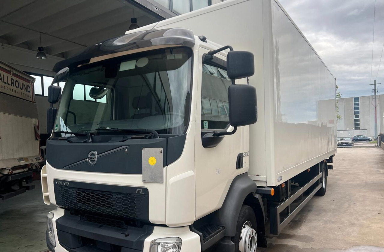 VOLVO FL 250 euro 6 sponda - Camion furgon: Foto 1 VOLVO FL 250 euro 6 sponda - Camion furgon: Foto 1