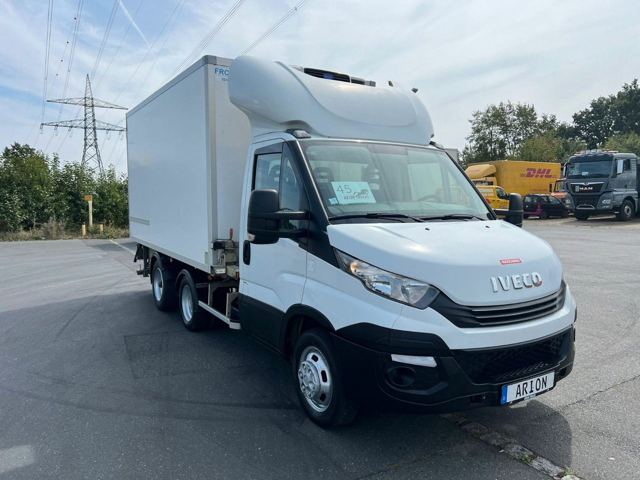 Iveco Daily 35C18 MAXICARGO Kühlkoffer/CARRIER/AC/EU6 - Autoutilitară frigorifica: Foto 1 Iveco Daily 35C18 MAXICARGO Kühlkoffer/CARRIER/AC/EU6 - Autoutilitară frigorifica: Foto 1
