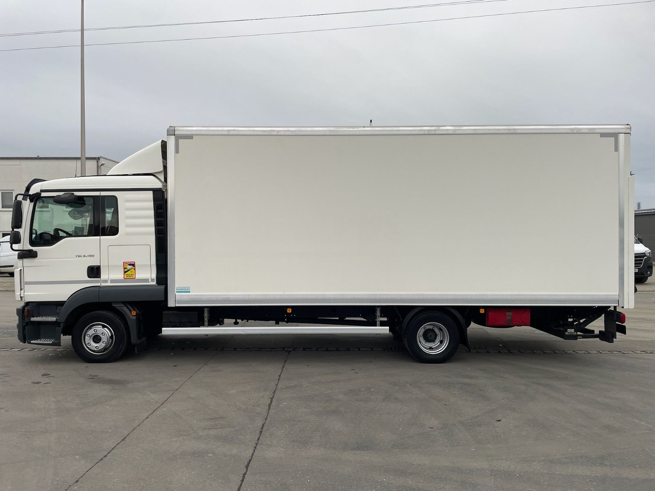 MAN TGL 8.190 4x2 BL Koffer/LBW/PALFINGER/AC/EU6d - Camion furgon: Foto 4 MAN TGL 8.190 4x2 BL Koffer/LBW/PALFINGER/AC/EU6d - Camion furgon: Foto 4
