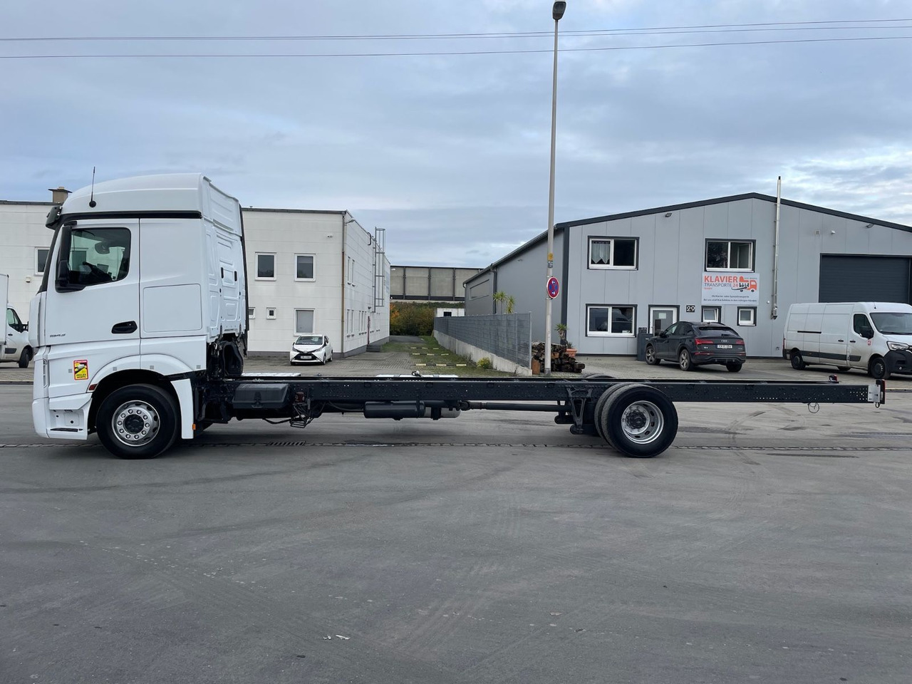 Mercedes-Benz Actros 4 1843 4x2 Fahrgestell/StandAC/ACC/EU6 - Camion şasiu: Foto 4 Mercedes-Benz Actros 4 1843 4x2 Fahrgestell/StandAC/ACC/EU6 - Camion şasiu: Foto 4