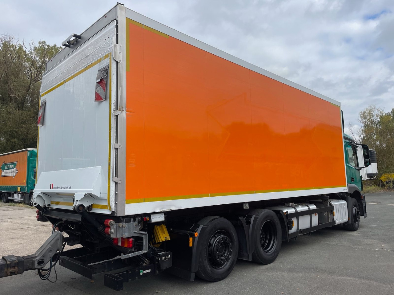 Mercedes-Benz Antos 2543 6x2 Kühlkoffer/CARRIER/NLA/LBW/AC/EU6 - Camion frigider: Foto 5 Mercedes-Benz Antos 2543 6x2 Kühlkoffer/CARRIER/NLA/LBW/AC/EU6 - Camion frigider: Foto 5