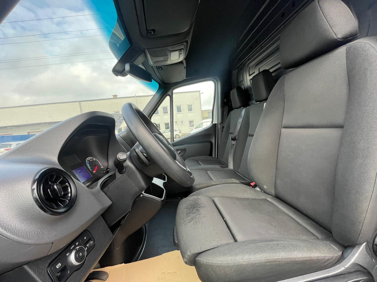 Dubă, Autoutilitară electrică Mercedes-Benz eSprinter L2H2 Kastenwagen/47KW/AC/Kamera: Foto 13 Dubă, Autoutilitară electrică Mercedes-Benz eSprinter L2H2 Kastenwagen/47KW/AC/Kamera: Foto 13