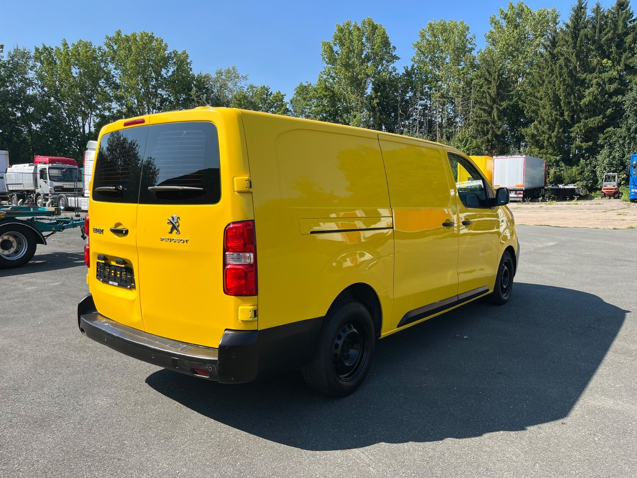 Peugeot Expert Box Pro L3 / 2.0 Blue HDI / More units - Autoutilitară compactă: Foto 4 Peugeot Expert Box Pro L3 / 2.0 Blue HDI / More units - Autoutilitară compactă: Foto 4