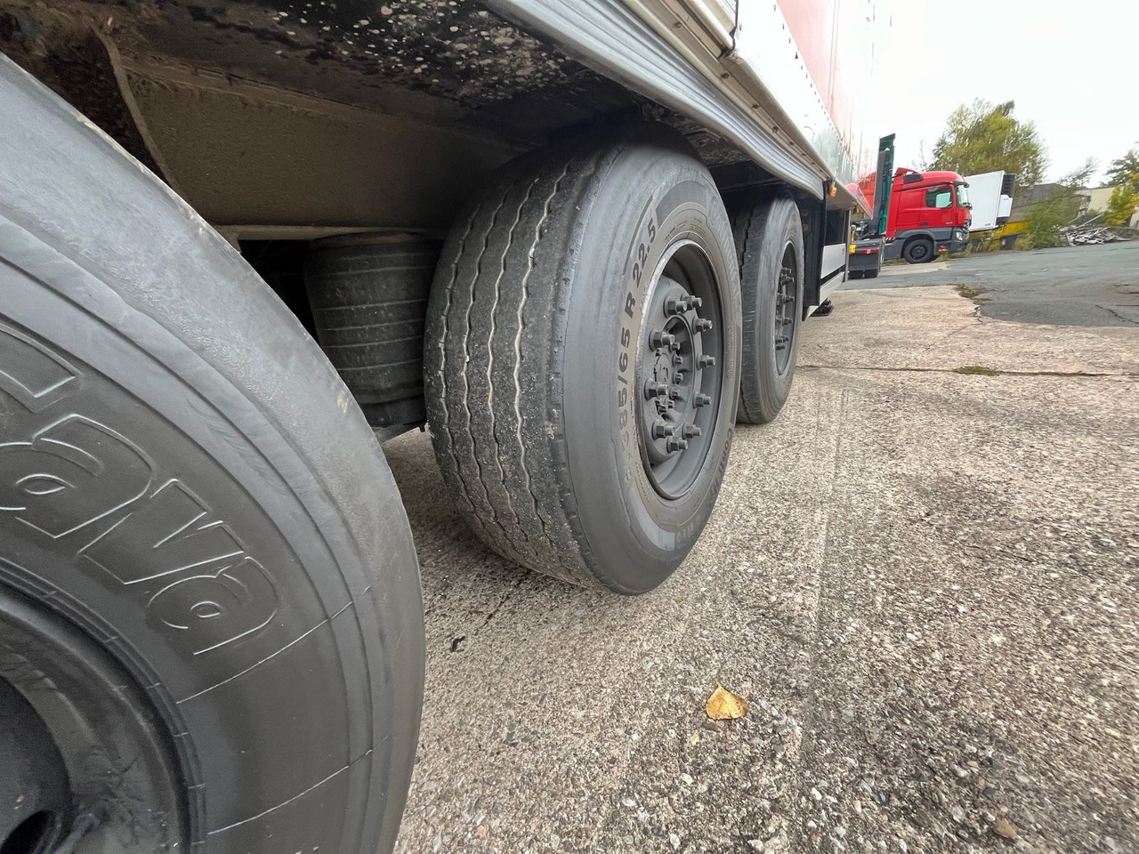 Semiremorcă furgon Schmitz Cargobull SCB*S3B/CARRIER/Vector1550/LBW/BÄR/2347h/13,4m: Foto 17