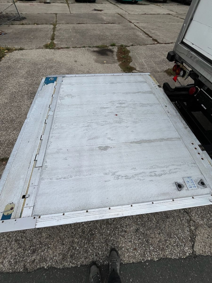 Semiremorcă furgon Schmitz Cargobull SCB*S3B/CARRIER/Vector1550/LBW/BÄR/2347h/13,4m: Foto 11