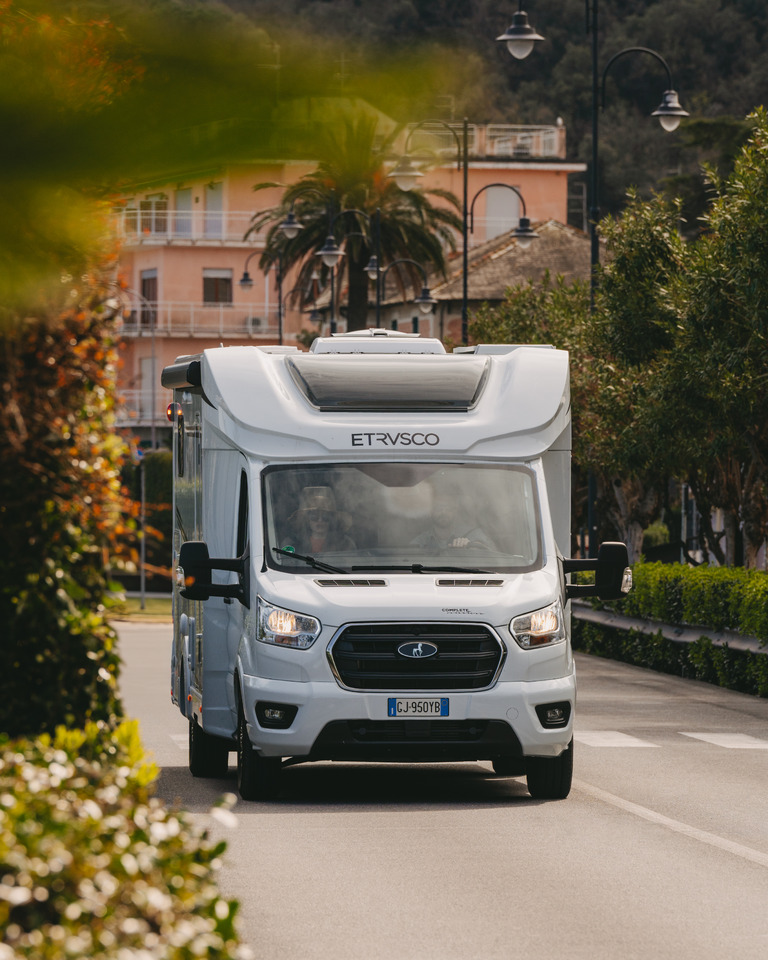 Etrusco T 7.3 QCF - Autorulotă semi-integrată: Foto 3 Etrusco T 7.3 QCF - Autorulotă semi-integrată: Foto 3