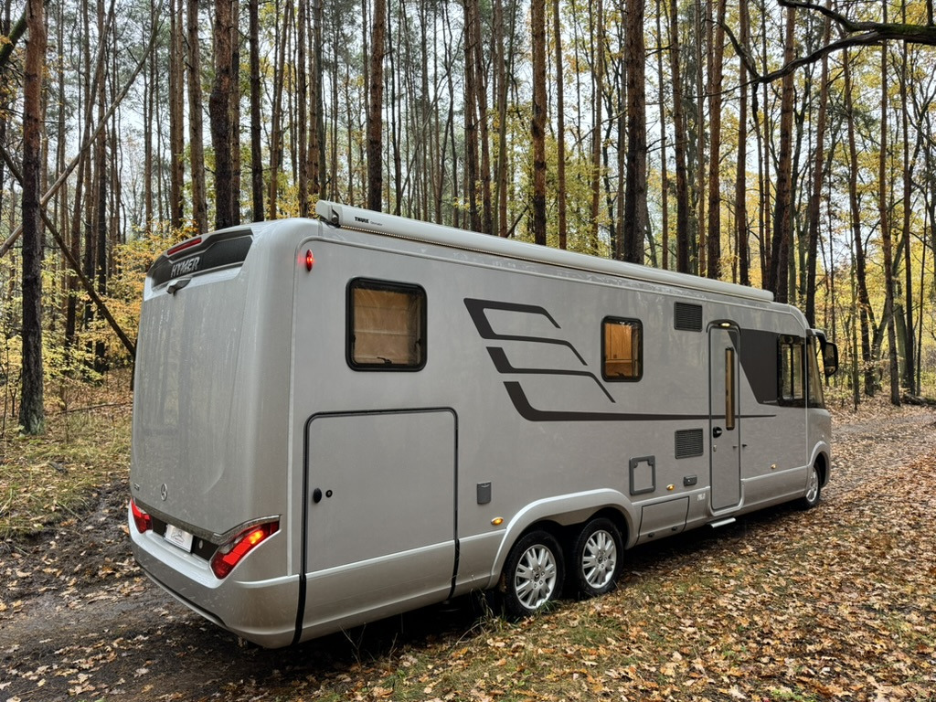 HYMER / ERIBA BML880 - Autorulotă integrată: Foto 3 HYMER / ERIBA BML880 - Autorulotă integrată: Foto 3