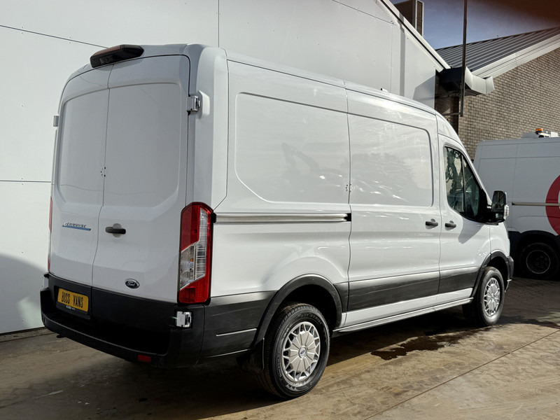 Ford E-Transit 390 75kWh 184PK 390 Elektrisch 75kWh 334km WLTP BEV Snelladen L2H2 Climate Control Tacho Carplay Camera Stoelverwarming Parkeersensoren voor achter Laadkabel - Dubă, Autoutilitară electrică: Foto 3 Ford E-Transit 390 75kWh 184PK 390 Elektrisch 75kWh 334km WLTP BEV Snelladen L2H2 Climate Control Tacho Carplay Camera Stoelverwarming Parkeersensoren voor achter Laadkabel - Dubă, Autoutilitară electrică: Foto 3