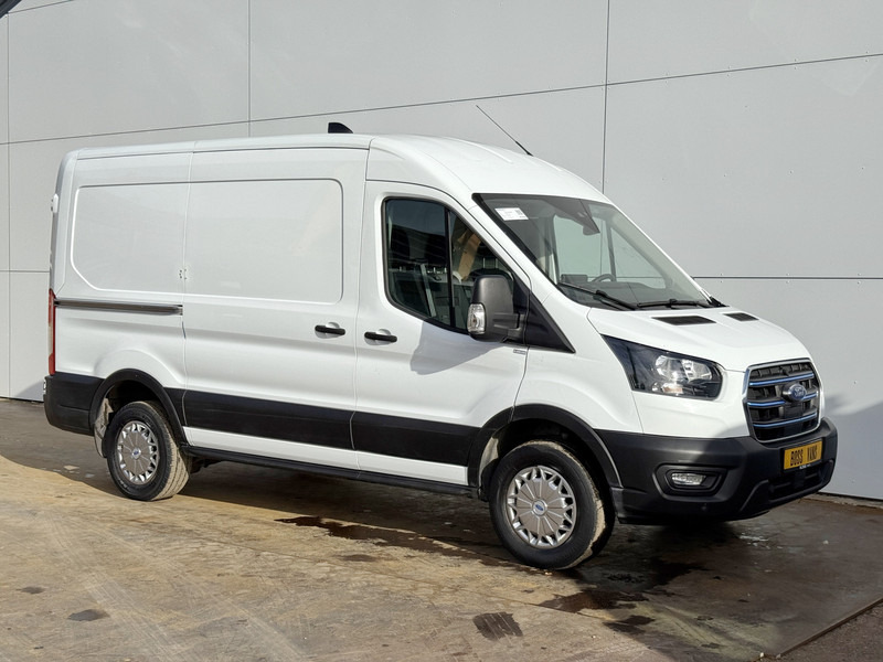 Ford E-Transit 390 75kWh 184PK 390 Elektrisch 75kWh 334km WLTP BEV Snelladen L2H2 Climate Control Tacho Carplay Camera Stoelverwarming Parkeersensoren voor achter Laadkabel - Dubă, Autoutilitară electrică: Foto 4 Ford E-Transit 390 75kWh 184PK 390 Elektrisch 75kWh 334km WLTP BEV Snelladen L2H2 Climate Control Tacho Carplay Camera Stoelverwarming Parkeersensoren voor achter Laadkabel - Dubă, Autoutilitară electrică: Foto 4