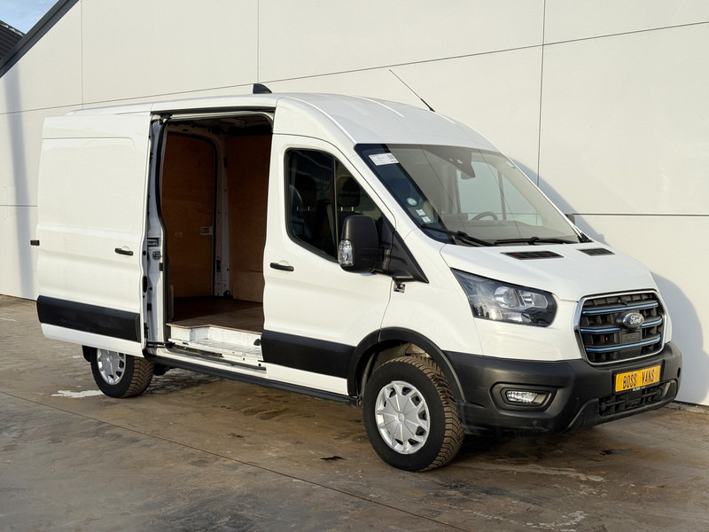 Ford E-Transit 390 75kWh 184PK 390 Elektrisch 75kWh 334km WLTP BEV Snelladen L2H2 Climate Control Tachograaf Carplay 360° Camera Stoelverwarming Parkeersensoren voor achter Laadkabel - Dubă, Autoutilitară electrică: Foto 5 Ford E-Transit 390 75kWh 184PK 390 Elektrisch 75kWh 334km WLTP BEV Snelladen L2H2 Climate Control Tachograaf Carplay 360° Camera Stoelverwarming Parkeersensoren voor achter Laadkabel - Dubă, Autoutilitară electrică: Foto 5