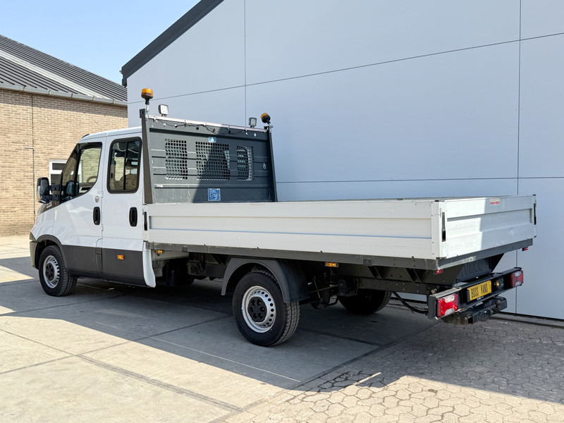 Iveco Daily 35S16 2.3 Automaat Dubbele Cabine Open laadbak Pritsche Pick up Trekhaak 3.5t Climate Control 7 Zitplaatsen Standkachel - Autoutilitară cu platformă, Autoutilitară cabină dublă: Foto 2 Iveco Daily 35S16 2.3 Automaat Dubbele Cabine Open laadbak Pritsche Pick up Trekhaak 3.5t Climate Control 7 Zitplaatsen Standkachel - Autoutilitară cu platformă, Autoutilitară cabină dublă: Foto 2