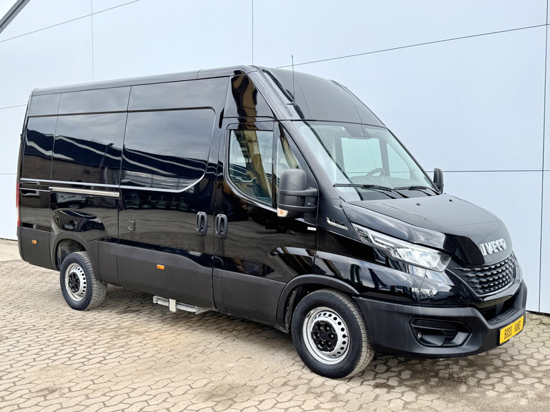 Iveco Daily 35S16 Automaat L2H2 Adaptive Cruise Control Airco 3,5t Trekhaak Navigatie - Dubă: Foto 4 Iveco Daily 35S16 Automaat L2H2 Adaptive Cruise Control Airco 3,5t Trekhaak Navigatie - Dubă: Foto 4