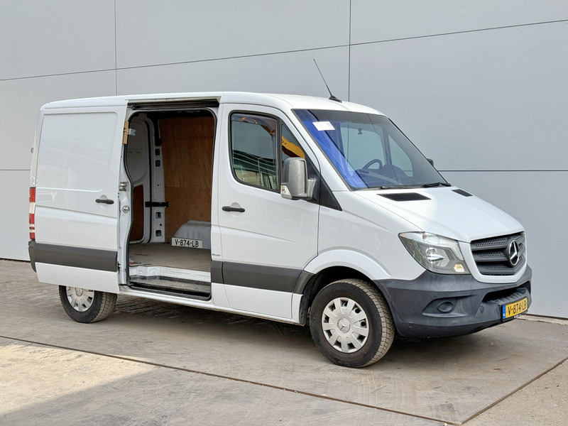 Mercedes-Benz Sprinter 311 2.1 CDI Automaat L2H1 Climate Control Cruise Control Camera trekhaak en lucht geveerde stoel - Dubă: Foto 5 Mercedes-Benz Sprinter 311 2.1 CDI Automaat L2H1 Climate Control Cruise Control Camera trekhaak en lucht geveerde stoel - Dubă: Foto 5