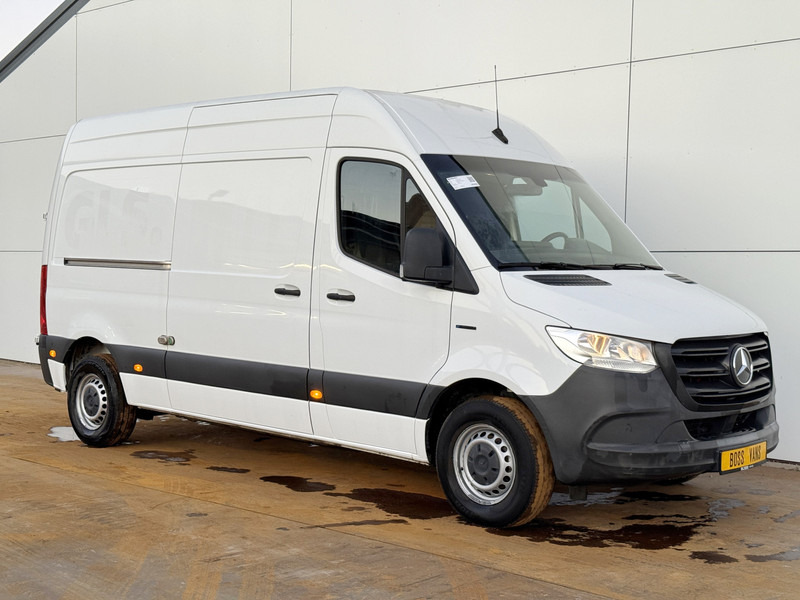 Mercedes-Benz eSprinter eSprinter L2H2 55 kWh ALL-IN PRIJS L2H2 55kWh 168km WLTP 80kw Snelladen Climate Control Camera Stoelverwarming - Dubă, Autoutilitară electrică: Foto 4 Mercedes-Benz eSprinter eSprinter L2H2 55 kWh ALL-IN PRIJS L2H2 55kWh 168km WLTP 80kw Snelladen Climate Control Camera Stoelverwarming - Dubă, Autoutilitară electrică: Foto 4
