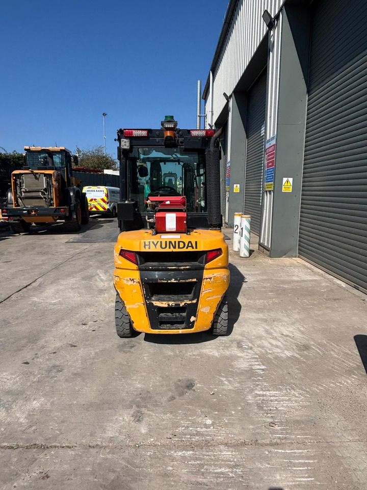 Hyundai 30D-9E - Stivuitor telescopic: Foto 4 Hyundai 30D-9E - Stivuitor telescopic: Foto 4