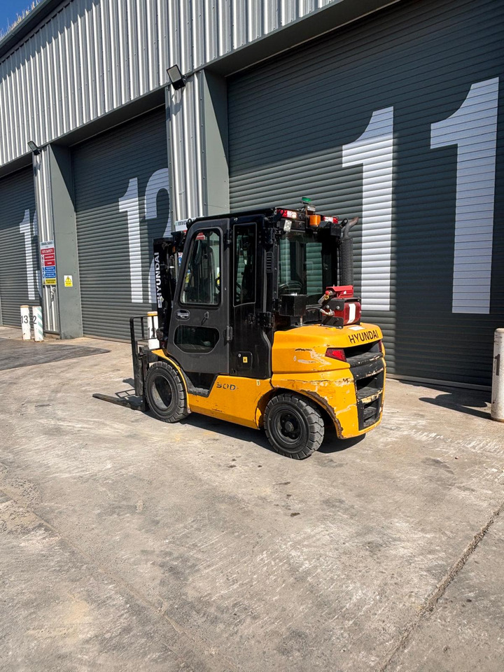 Hyundai 30D-9E - Stivuitor telescopic: Foto 3 Hyundai 30D-9E - Stivuitor telescopic: Foto 3